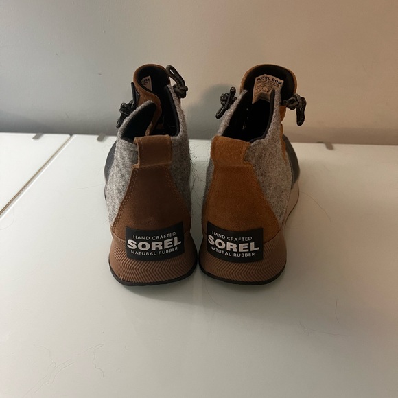 Women’s Sorel Out ‘N About III boots - Picture 3 of 4